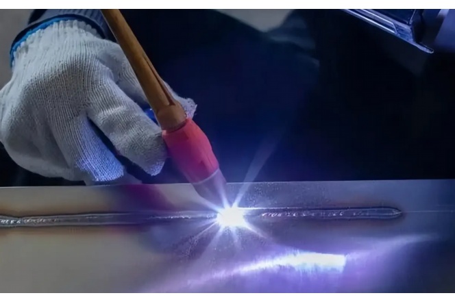 光纖激光焊接機(jī)報(bào)價(jià)虛高的三大原因分析